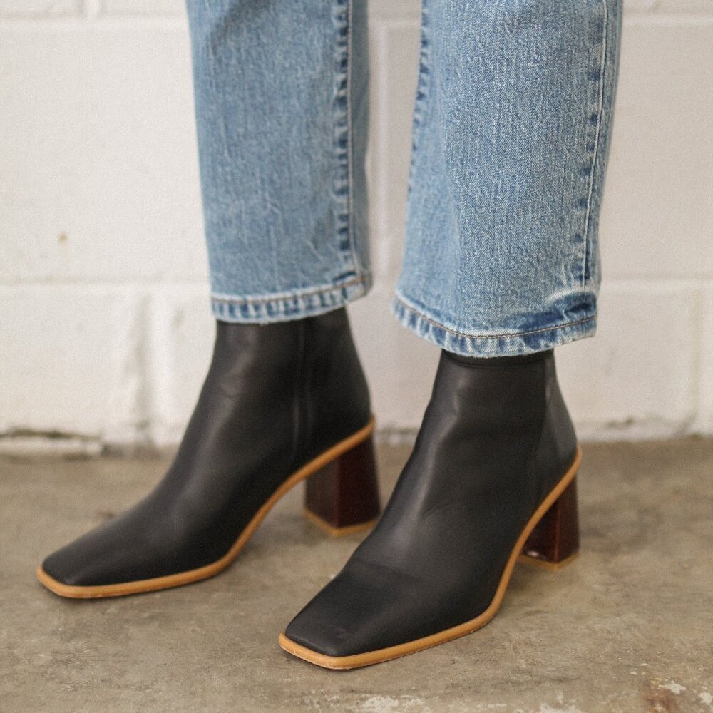 ALOHAS West Black Vintage Boot